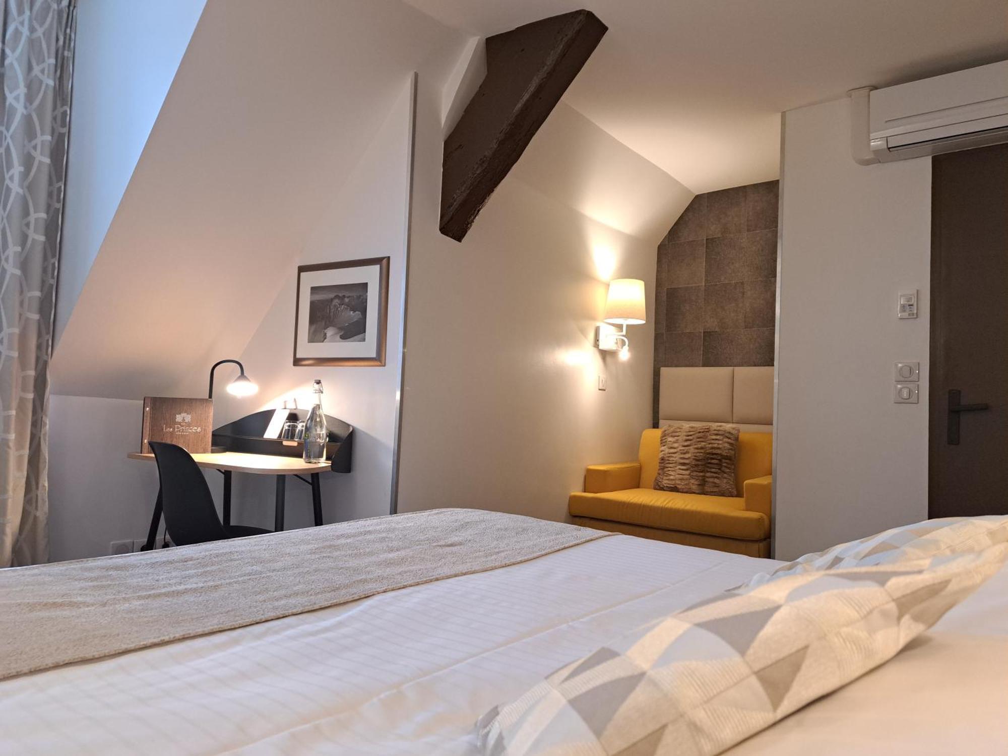 Hotel Des Princes, Chambery Centre Ngoại thất bức ảnh