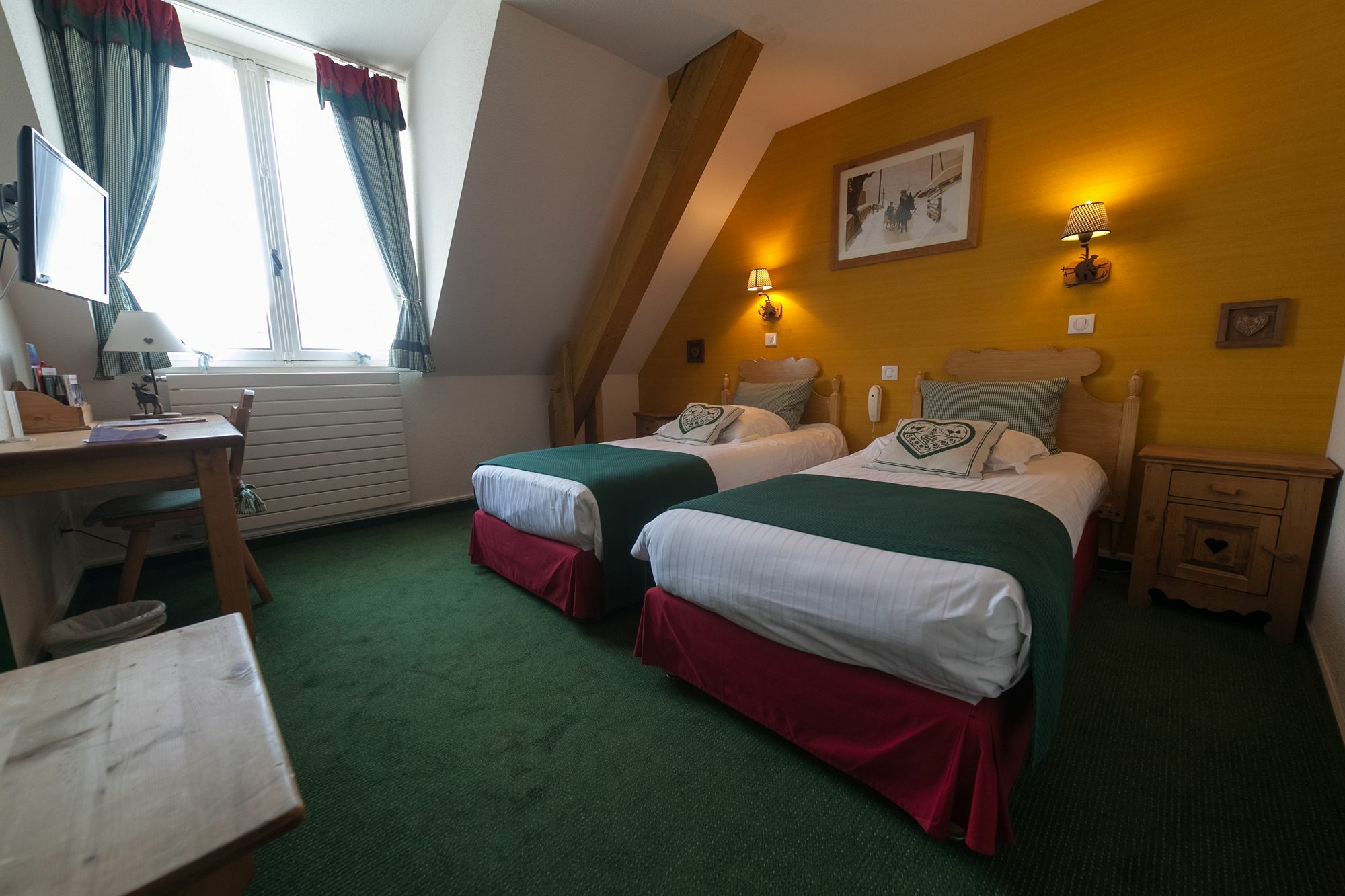 Hotel Des Princes, Chambery Centre Ngoại thất bức ảnh